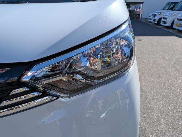 デイズ Ｘ　全周囲カメラ　クリアランスソナー　衝突被害軽減システム　オートライト　スマートキー　アイドリングストップ　電動格納ミラー　ベンチシート　ＣＶＴ　盗難防止システム　ＡＢＳ　ＥＳＣ　アルミホイール（52枚目）