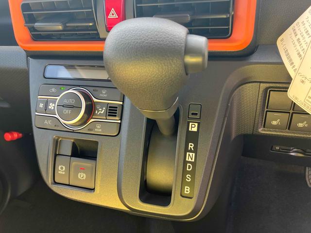 タント ファンクロスリミテッド　ＥＴＣ　バックカメラ　両側電動スライドドア　クリアランスソナー　オートクルーズコントロール　レーンアシスト　衝突被害軽減システム　オートライト　ＬＥＤヘッドランプ　ヘッドライトウォッシャー（6枚目）