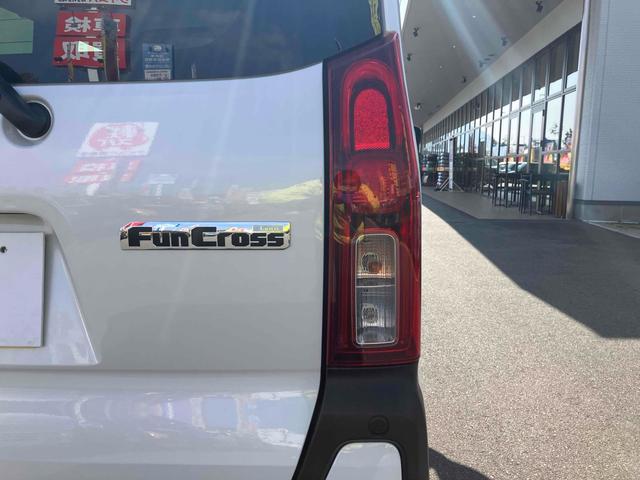 タント ファンクロスリミテッド　ＥＴＣ　バックカメラ　両側電動スライドドア　クリアランスソナー　オートクルーズコントロール　レーンアシスト　衝突被害軽減システム　ＬＥＤヘッドランプ　ヘッドライトウォッシャー　スマートキー（30枚目）