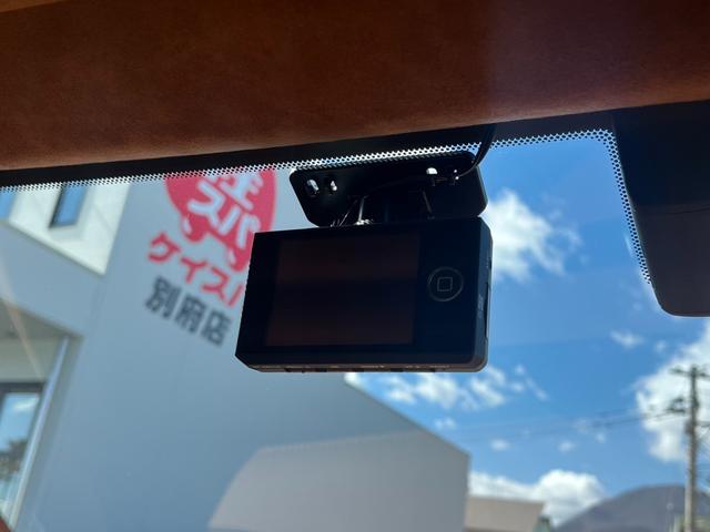 �h���C�u���R�[�_�[������f���Ɖ������L�^���Ă����h���C�u���R�[�_�[�́A���̂̍ۂɊm���ȏ؋��\�͂𔭊����Ă���܂��B