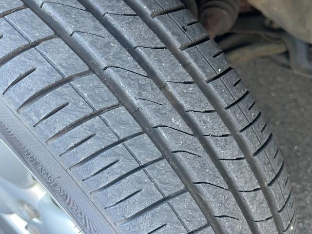 アルトラパン ＸＬ　ＥＴＣ　バックカメラ　ナビ　スマートキー　アイドリングストップ　電動格納ミラー　シートヒーター　ベンチシート　ＣＶＴ　盗難防止システム　ＡＢＳ　ＣＤ　アルミホイール　衝突安全ボディ　エアコン（28枚目）