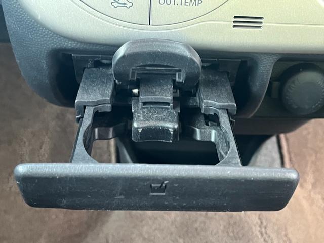 アルトラパン ＸＬ　ＥＴＣ　バックカメラ　ナビ　スマートキー　アイドリングストップ　電動格納ミラー　シートヒーター　ベンチシート　ＣＶＴ　盗難防止システム　ＡＢＳ　ＣＤ　アルミホイール　衝突安全ボディ　エアコン（30枚目）