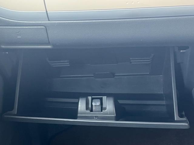 アルトラパン ＸＬ　ＥＴＣ　バックカメラ　ナビ　スマートキー　アイドリングストップ　電動格納ミラー　シートヒーター　ベンチシート　ＣＶＴ　盗難防止システム　ＡＢＳ　ＣＤ　アルミホイール　衝突安全ボディ　エアコン（42枚目）