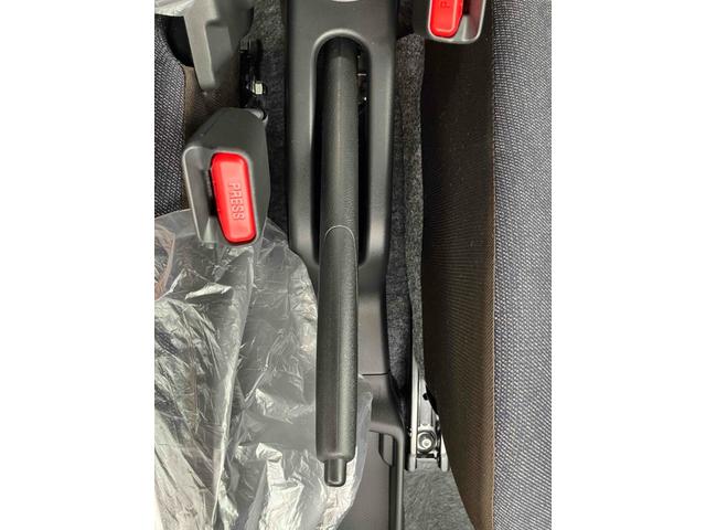 アルト L クリアランスソナー レーンアシスト 衝突被害軽減システム オートライト キーレスエントリー アイドリングストップ 電動格納ミラー シートヒーター CVT 盗難防止システム ABS ESC(23枚目)