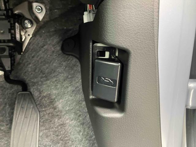 アルト L クリアランスソナー レーンアシスト 衝突被害軽減システム オートライト キーレスエントリー アイドリングストップ 電動格納ミラー シートヒーター CVT 盗難防止システム ABS ESC(26枚目)