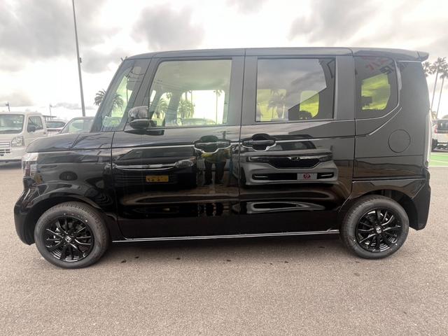 Ｎ－ＢＯＸカスタム ブラックスタイル　両側電動スライドドア　クリアランスソナー　オートクルーズコントロール　衝突被害軽減システム　オートライト　ＬＥＤヘッドランプ　スマートキー　アイドリングストップ　電動格納ミラー　シートヒーター（17枚目）