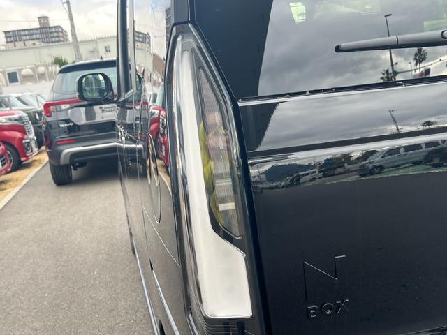 Ｎ－ＢＯＸカスタム ブラックスタイル　両側電動スライドドア　クリアランスソナー　オートクルーズコントロール　衝突被害軽減システム　オートライト　ＬＥＤヘッドランプ　スマートキー　アイドリングストップ　電動格納ミラー　シートヒーター（28枚目）