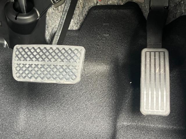 Ｎ－ＢＯＸカスタム ブラックスタイル　両側電動スライドドア　クリアランスソナー　オートクルーズコントロール　衝突被害軽減システム　オートライト　ＬＥＤヘッドランプ　スマートキー　アイドリングストップ　電動格納ミラー　シートヒーター（53枚目）