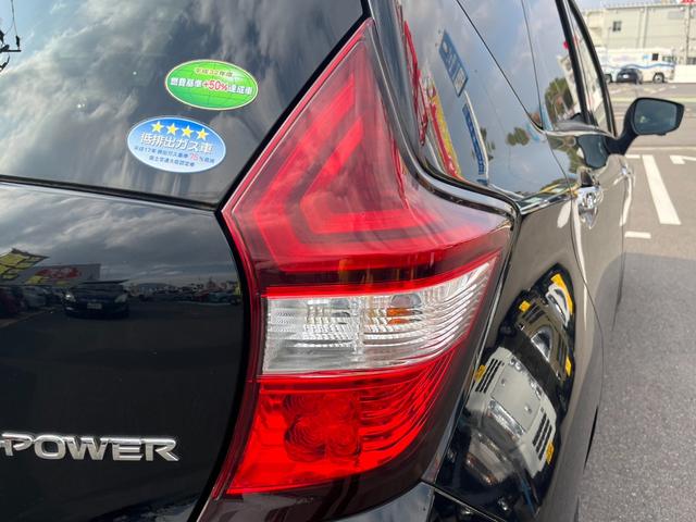 ノート ｅ－パワー　Ｘ　ＥＴＣ　全周囲カメラ　ナビ　ＴＶ　クリアランスソナー　レーンアシスト　衝突被害軽減システム　オートライト　スマートキー　電動格納ミラー　ＣＶＴ　盗難防止システム　衝突安全ボディ　ＡＢＳ　ＥＳＣ（21枚目）