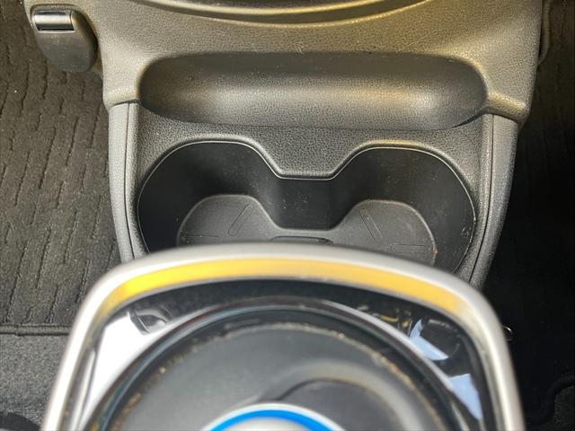 ノート ｅ－パワー　Ｘ　ＥＴＣ　全周囲カメラ　ナビ　ＴＶ　クリアランスソナー　レーンアシスト　衝突被害軽減システム　オートライト　スマートキー　電動格納ミラー　ＣＶＴ　盗難防止システム　衝突安全ボディ　ＡＢＳ　ＥＳＣ（38枚目）