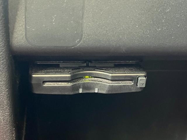 Ｎ－ＢＯＸカスタム Ｇ・ターボＬパッケージ　ＥＴＣ　バックカメラ　両側電動スライドドア　ナビ　ＴＶ　オートクルーズコントロール　オートライト　ＨＩＤ　スマートキー　アイドリングストップ　電動格納ミラー　ベンチシート　ＣＶＴ　盗難防止システム（7枚目）