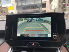 バックカメラも付いています。駐車の時に便利なのはもちろんの事、後方死角にいる子供たちに気が付くことができるので安心安全ですね 5