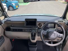 毎回座るフロントシート。運転席は必ず使用する部分ですので、座り心地が重要です！ 2