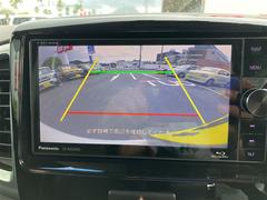 バックカメラ装備。駐車が苦手な方には欠かせません。 4