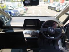 毎回座るフロントシート。運転席は必ず使用する部分ですので、座り心地が重要です！ 2