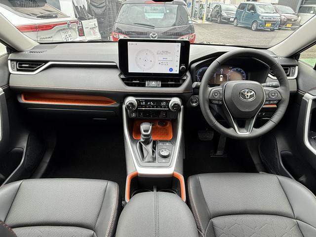 ＲＡＶ４ ハイブリッドアドベンチャー　４ＷＤ　バックカメラ　クリアランスソナー　オートクルーズコントロール　レーンアシスト　パワーシート　衝突被害軽減システム　ＴＶ　オートマチックハイビーム　オートライト　ＬＥＤヘッドランプ（2枚目）