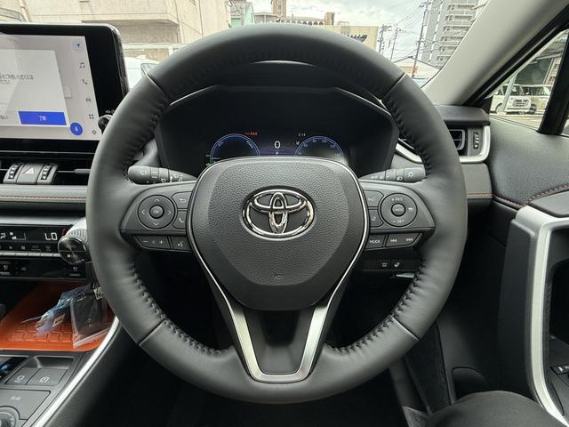 ＲＡＶ４ ハイブリッドアドベンチャー　４ＷＤ　バックカメラ　クリアランスソナー　オートクルーズコントロール　レーンアシスト　パワーシート　衝突被害軽減システム　ＴＶ　オートマチックハイビーム　オートライト　ＬＥＤヘッドランプ（3枚目）