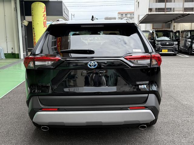 ＲＡＶ４ ハイブリッドアドベンチャー　４ＷＤ　バックカメラ　クリアランスソナー　オートクルーズコントロール　レーンアシスト　パワーシート　衝突被害軽減システム　ＴＶ　オートマチックハイビーム　オートライト　ＬＥＤヘッドランプ（16枚目）