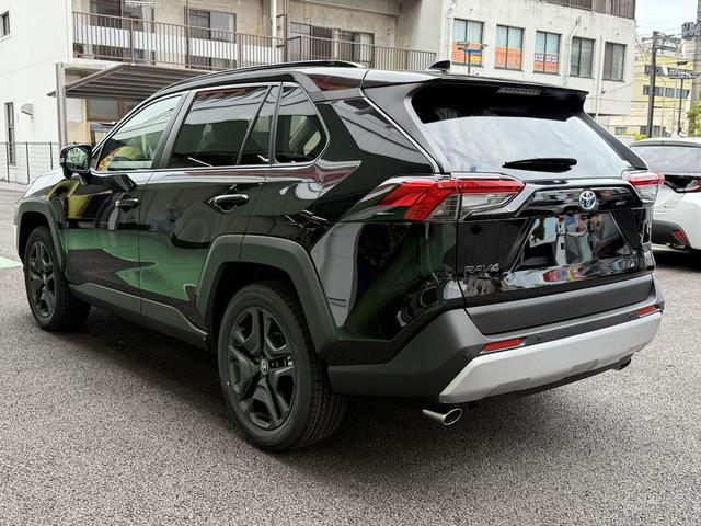 ＲＡＶ４ ハイブリッドアドベンチャー　４ＷＤ　バックカメラ　クリアランスソナー　オートクルーズコントロール　レーンアシスト　パワーシート　衝突被害軽減システム　ＴＶ　オートマチックハイビーム　オートライト　ＬＥＤヘッドランプ（18枚目）