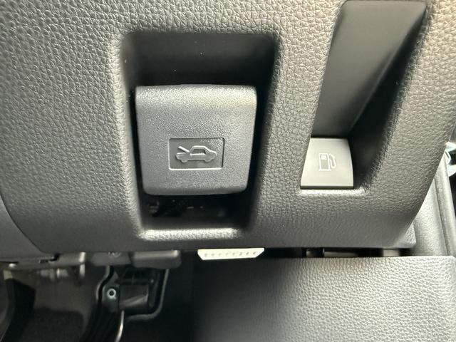 ＲＡＶ４ ハイブリッドアドベンチャー　４ＷＤ　バックカメラ　クリアランスソナー　オートクルーズコントロール　レーンアシスト　パワーシート　衝突被害軽減システム　ＴＶ　オートマチックハイビーム　オートライト　ＬＥＤヘッドランプ（23枚目）