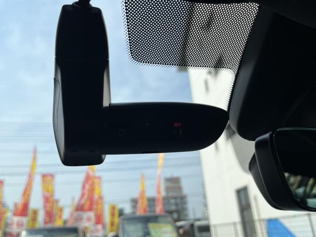 Ａ３セダン ３０ＴＦＳＩ　Ｓライン　ドライブレコーダー　クリアランスソナー　パークアシスト　バックカメラ　ナビ　アルミホイール　ＡＴ　シートヒーター　スマートキー　アイドリングストップ　電動格納ミラー　ＵＳＢ　ＥＳＣ　エアコン（6枚目）