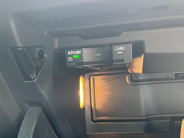 Ａ３セダン ３０ＴＦＳＩ　Ｓライン　ドライブレコーダー　クリアランスソナー　パークアシスト　バックカメラ　ナビ　アルミホイール　ＡＴ　シートヒーター　スマートキー　アイドリングストップ　電動格納ミラー　ＵＳＢ　ＥＳＣ　エアコン（7枚目）