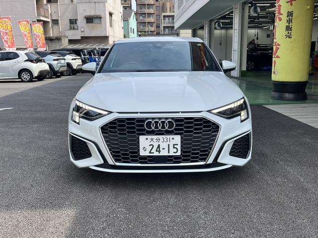 Ａ３セダン ３０ＴＦＳＩ　Ｓライン　ドライブレコーダー　クリアランスソナー　パークアシスト　バックカメラ　ナビ　アルミホイール　ＡＴ　シートヒーター　スマートキー　アイドリングストップ　電動格納ミラー　ＵＳＢ　ＥＳＣ　エアコン（12枚目）