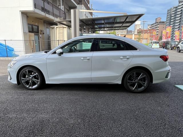 Ａ３セダン ３０ＴＦＳＩ　Ｓライン　ドライブレコーダー　クリアランスソナー　パークアシスト　バックカメラ　ナビ　アルミホイール　ＡＴ　シートヒーター　スマートキー　アイドリングストップ　電動格納ミラー　ＵＳＢ　ＥＳＣ　エアコン（15枚目）