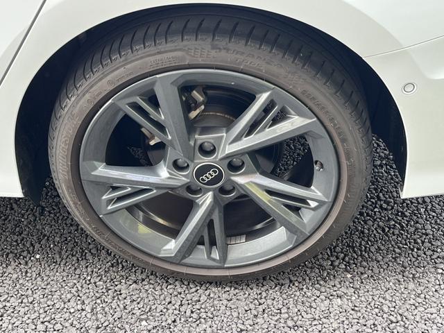 Ａ３セダン ３０ＴＦＳＩ　Ｓライン　ドライブレコーダー　クリアランスソナー　パークアシスト　バックカメラ　ナビ　アルミホイール　ＡＴ　シートヒーター　スマートキー　アイドリングストップ　電動格納ミラー　ＵＳＢ　ＥＳＣ　エアコン（20枚目）