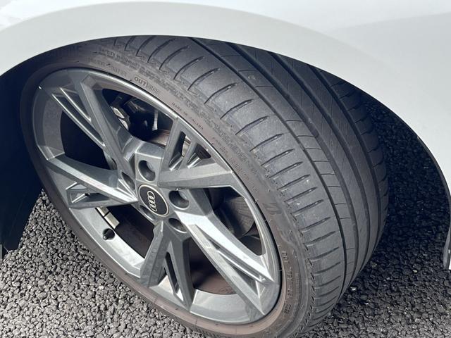 Ａ３セダン ３０ＴＦＳＩ　Ｓライン　ドライブレコーダー　クリアランスソナー　パークアシスト　バックカメラ　ナビ　アルミホイール　ＡＴ　シートヒーター　スマートキー　アイドリングストップ　電動格納ミラー　ＵＳＢ　ＥＳＣ　エアコン（22枚目）