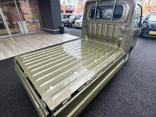 ハイゼットトラック スタンダード　４ＷＤ　軽トラック　三方開　ＡＴ　衝突被害軽減システム　アイドリングストップ　オートライト　ＥＳＣ　エアコン　パワーステアリング　運転席エアバッグ（17枚目）