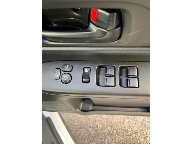 スペーシアギア ハイブリッドＸＺ　両側電動スライドドア　クリアランスソナー　オートクルーズコントロール　レーンアシスト　衝突被害軽減システム　オートライト　ＬＥＤヘッドランプ　ヘッドライトウォッシャー　スマートキー（9枚目）