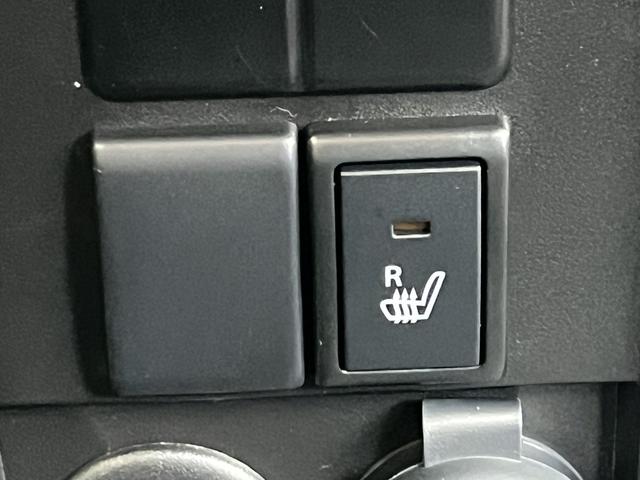 ワゴンR FX クリアランスソナー レーンアシスト 衝突被害軽減システム オートライト スマートキー 電動格納ミラー シートヒーター ベンチシート CVT 盗難防止システム ABS ESC アルミホイール(7枚目)