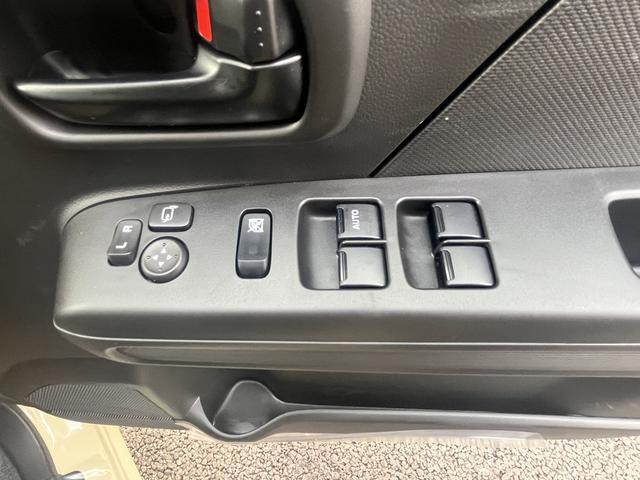 ワゴンR FX クリアランスソナー レーンアシスト 衝突被害軽減システム オートライト スマートキー 電動格納ミラー シートヒーター ベンチシート CVT 盗難防止システム ABS ESC アルミホイール(33枚目)