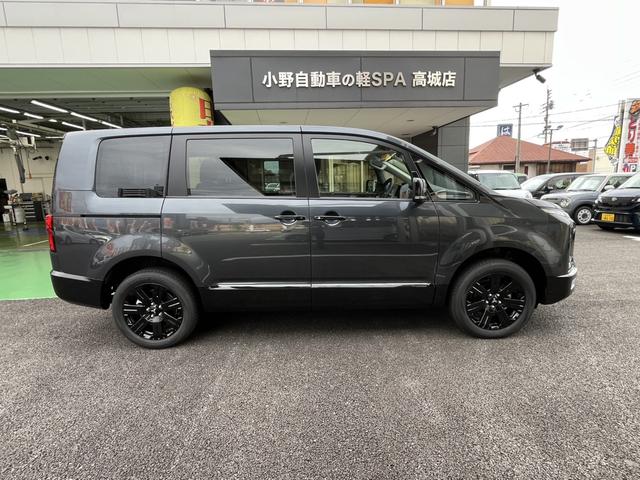 デリカD:5 ブラックエディション 4WD クリアランスソナー オートクルーズコントロール レーンアシスト 衝突被害軽減システム 両側電動スライドドア LEDヘッドランプ 電動リアゲート スマートキー アイドリングストップ(4枚目)