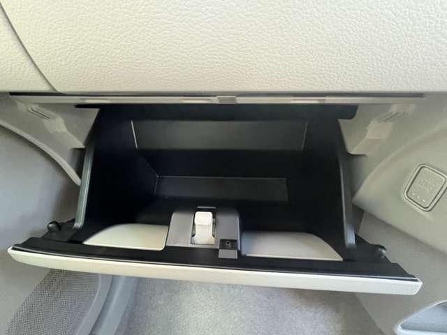 アルトラパンLC ハイブリッドL クリアランスソナー レーンアシスト 衝突被害軽減システム オートライト LEDヘッドランプ スマートキー アイドリングストップ 電動格納ミラー シートヒーター ベンチシート CVT 盗難防止システム(34枚目)