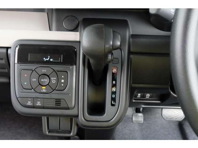 スペーシア ハイブリッドＧ　両側スライドドア　クリアランスソナー　衝突被害軽減システム　オートライト　ＬＥＤヘッドランプ　スマートキー　アイドリングストップ　電動格納ミラー　ベンチシート　ＣＶＴ　盗難防止システム　ＡＢＳ　ＥＳＣ（5枚目）