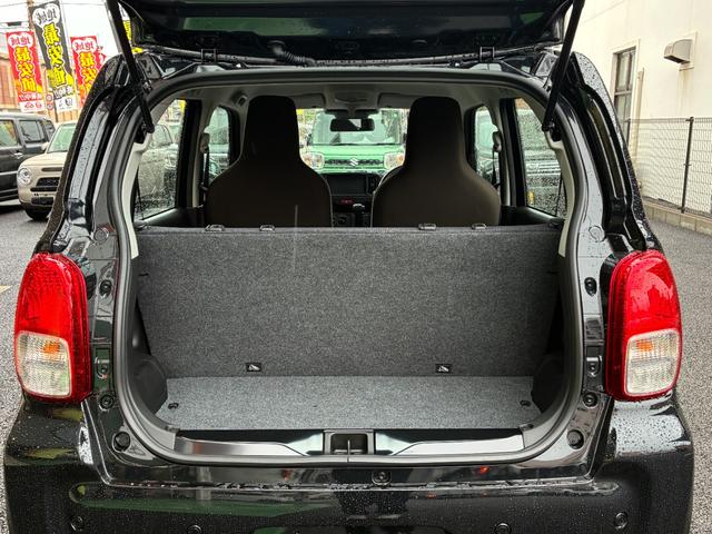 アルト L クリアランスソナー レーンアシスト 衝突被害軽減システム オートライト キーレスエントリー アイドリングストップ 電動格納ミラー シートヒーター CVT 盗難防止システム ABS ESC(10枚目)