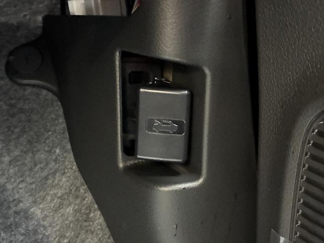 アルト L クリアランスソナー レーンアシスト 衝突被害軽減システム オートライト キーレスエントリー アイドリングストップ 電動格納ミラー シートヒーター CVT 盗難防止システム ABS ESC(30枚目)