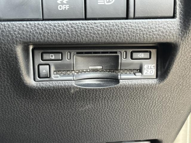 ハリアー Z バックカメラ オートクルーズコントロール レーンアシスト パワーシート 衝突被害軽減システム ナビ オートマチックハイビーム オートライト LEDヘッドランプ 電動リアゲート アルミホイール(4枚目)