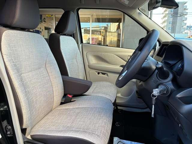 eKワゴン M バックカメラ クリアランスソナー レーンアシスト 衝突被害軽減システム オートライト キーレスエントリー アイドリングストップ 電動格納ミラー シートヒーター ベンチシート CVT 盗難防止システム(23枚目)