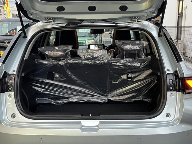 フロンクス ベースグレード 全周囲カメラ クリアランスソナー オートクルーズコントロール レーンアシスト 衝突被害軽減システム ナビ TV オートライト LEDヘッドランプ アルミホイール スマートキー アイドリングストップ(11枚目)