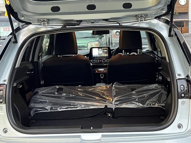 フロンクス ベースグレード 全周囲カメラ クリアランスソナー オートクルーズコントロール レーンアシスト 衝突被害軽減システム ナビ TV オートライト LEDヘッドランプ アルミホイール スマートキー アイドリングストップ(12枚目)