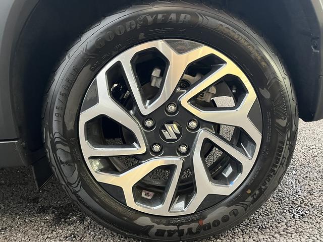 フロンクス ベースグレード 全周囲カメラ クリアランスソナー オートクルーズコントロール レーンアシスト 衝突被害軽減システム ナビ TV オートライト LEDヘッドランプ アルミホイール スマートキー アイドリングストップ(29枚目)