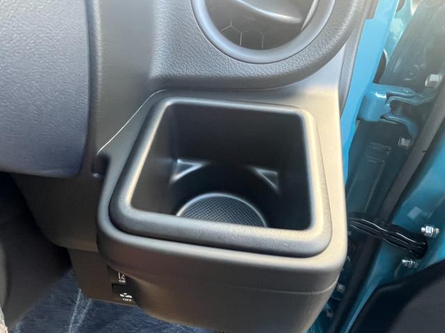 アルト A クリアランスソナー レーンアシスト 衝突被害軽減システム オートライト アイドリングストップ CVT 盗難防止システム ABS ESC 衝突安全ボディ エアコン パワーステアリング パワーウィンドウ(30枚目)