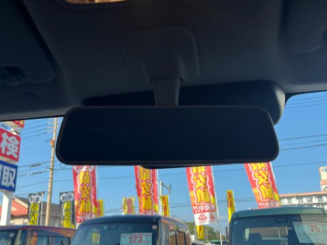 アルト A クリアランスソナー レーンアシスト 衝突被害軽減システム オートライト アイドリングストップ CVT 盗難防止システム ABS ESC 衝突安全ボディ エアコン パワーステアリング パワーウィンドウ(36枚目)