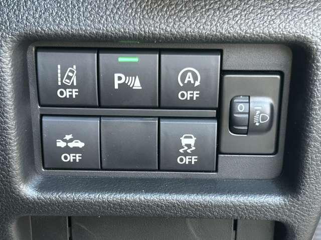 �N���A�����X�\�i�[�t���Ȃ̂ŏ�Q�����Z���T�[�Ŋ��m���A�h���C�o�[�ɏՓ˂̊댯��m�点�Ă���܂���