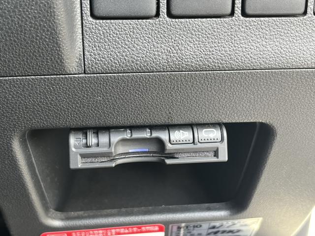 タント カスタムＲＳ　トップエディションＳＡＩＩ　ＥＴＣ　バックカメラ　両側電動スライドドア　ナビ　クリアランスソナー　衝突被害軽減システム　オートライト　ＬＥＤヘッドランプ　スマートキー　アイドリングストップ　電動格納ミラー　ベンチシート　ＣＶＴ（6枚目）