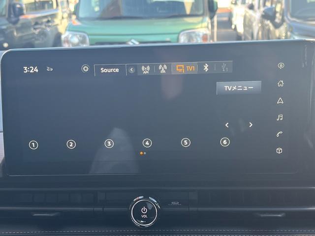 セレナ ｅ－パワー　ハイウェイスターＶ　全周囲カメラ　ＴＶ　クリアランスソナー　オートクルーズコントロール　レーンアシスト　衝突被害軽減システム　両側電動スライドドア　オートマチックハイビーム　オートライト　ＬＥＤヘッドランプ　スマートキー（4枚目）