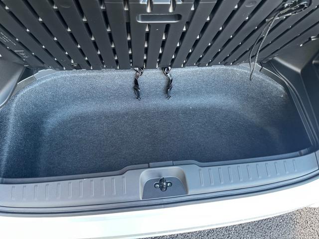 セレナ ｅ－パワー　ハイウェイスターＶ　全周囲カメラ　ＴＶ　クリアランスソナー　オートクルーズコントロール　レーンアシスト　衝突被害軽減システム　両側電動スライドドア　オートマチックハイビーム　オートライト　ＬＥＤヘッドランプ　スマートキー（30枚目）